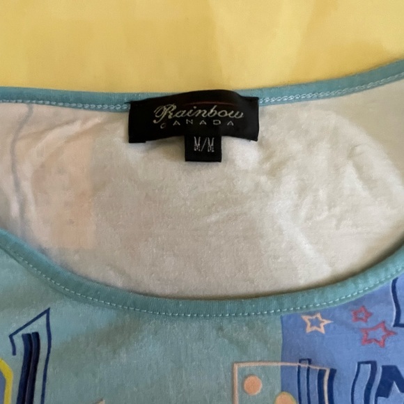 2000’s graphic top - Picture 3 of 4